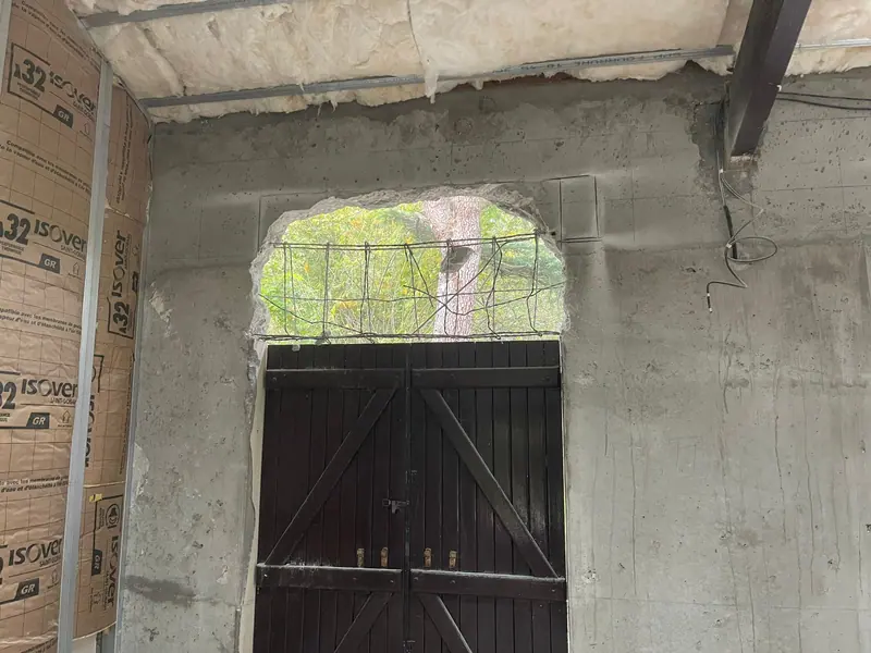 Une des portes en bois, côté intérieur (Agrandissement, Bordeaux)