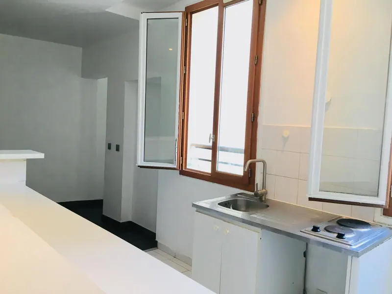 L’ancienne cuisine (Rénovation complète d’un appartement, Paris, rue Saint-Denis)