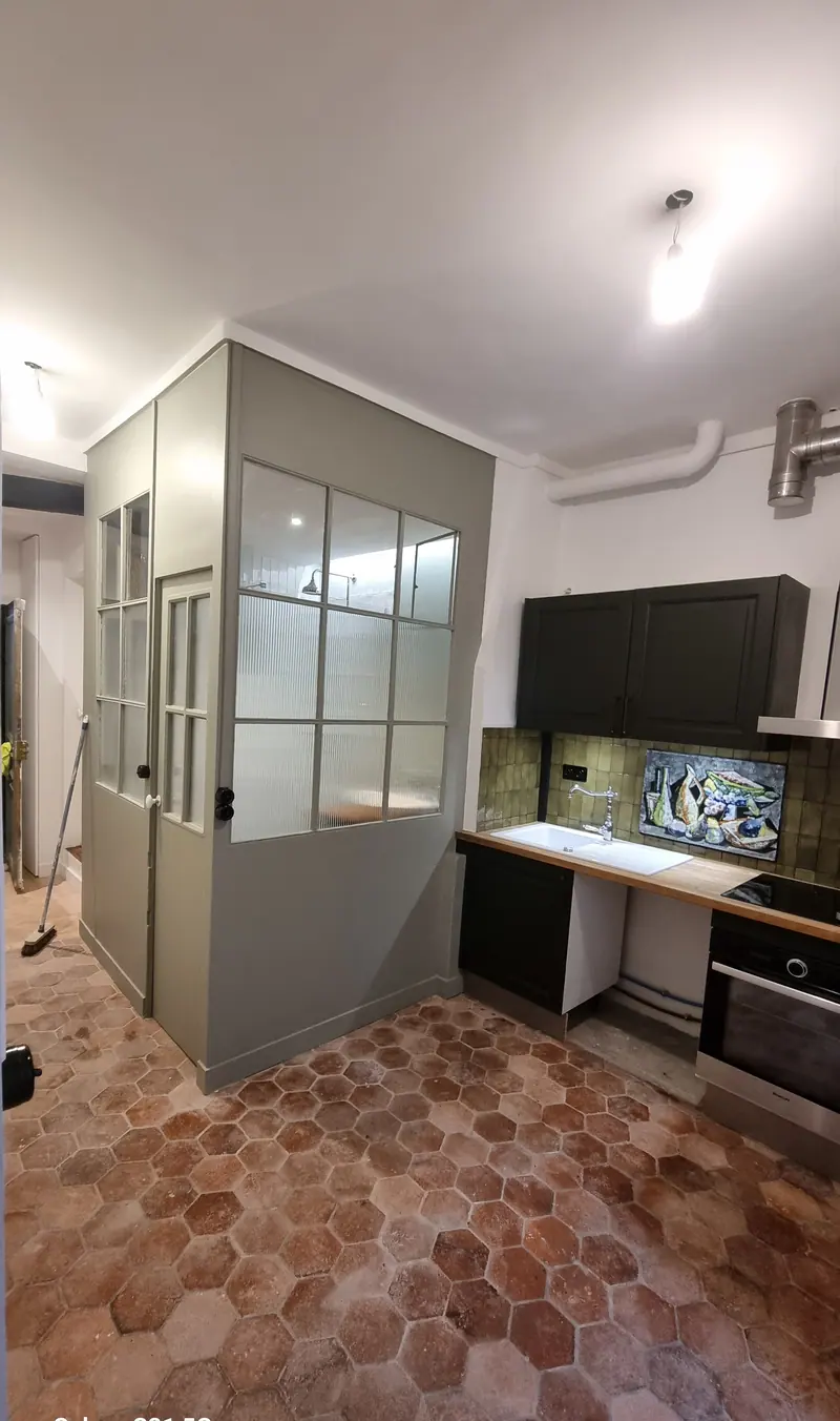La verrière et la cuisine (Rénovation complète d’un appartement, Paris)