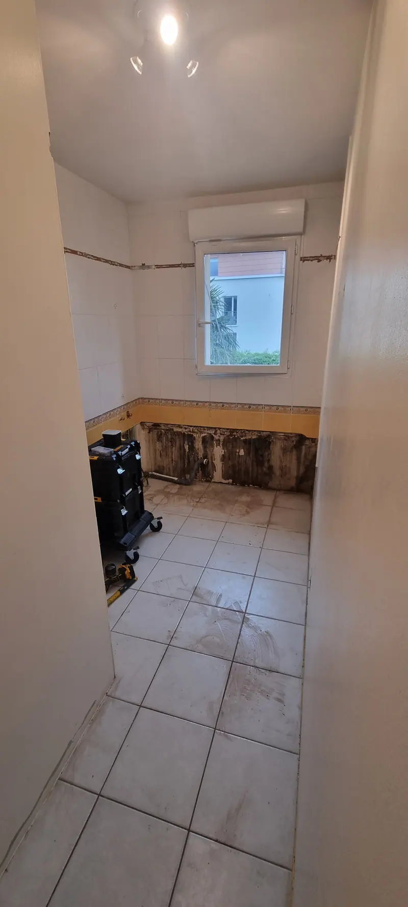 Après la dépose (Rénovation d’une salle de bain, Taverny)