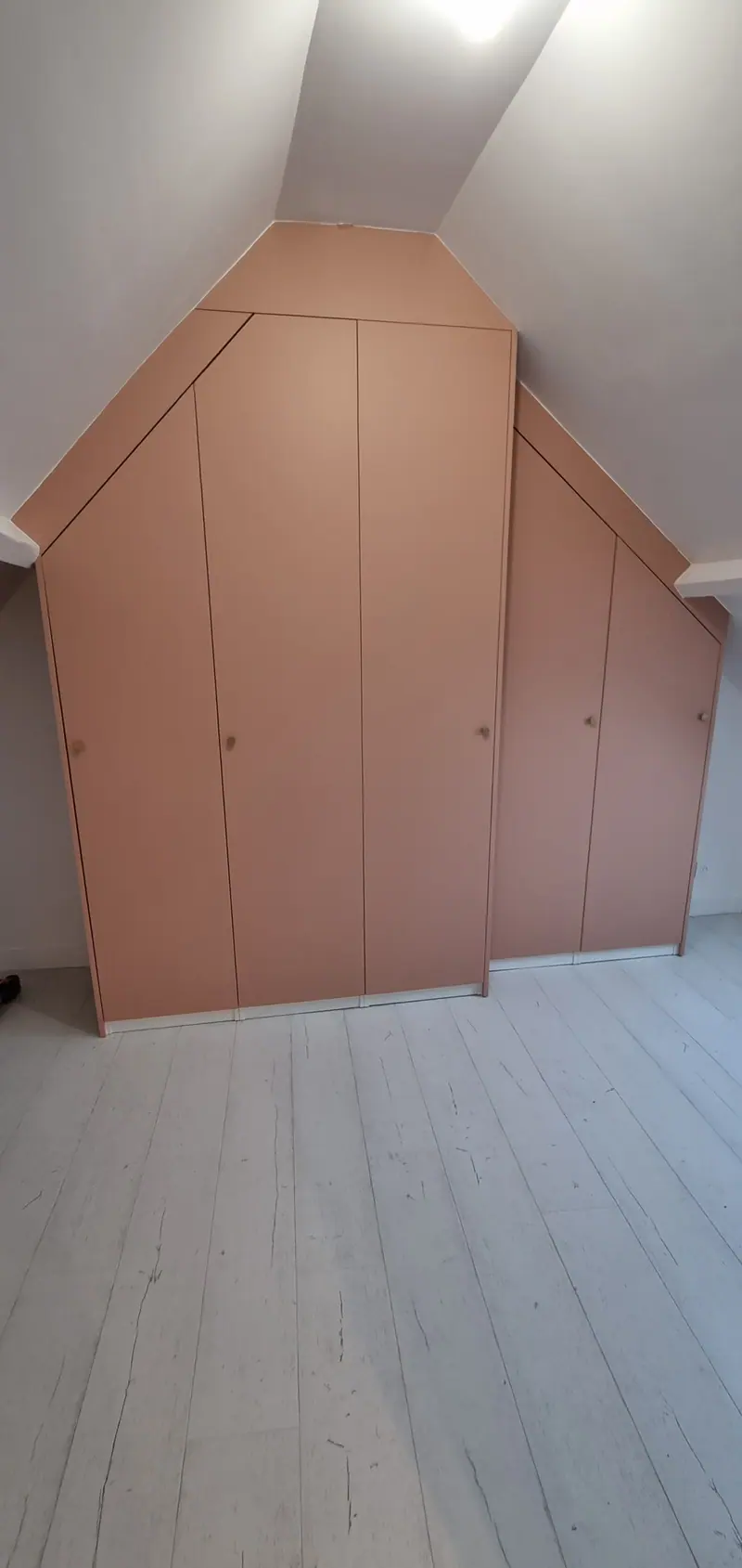 Placard sur mesure sous la pente (Suite parentale, Villiers-Adam)